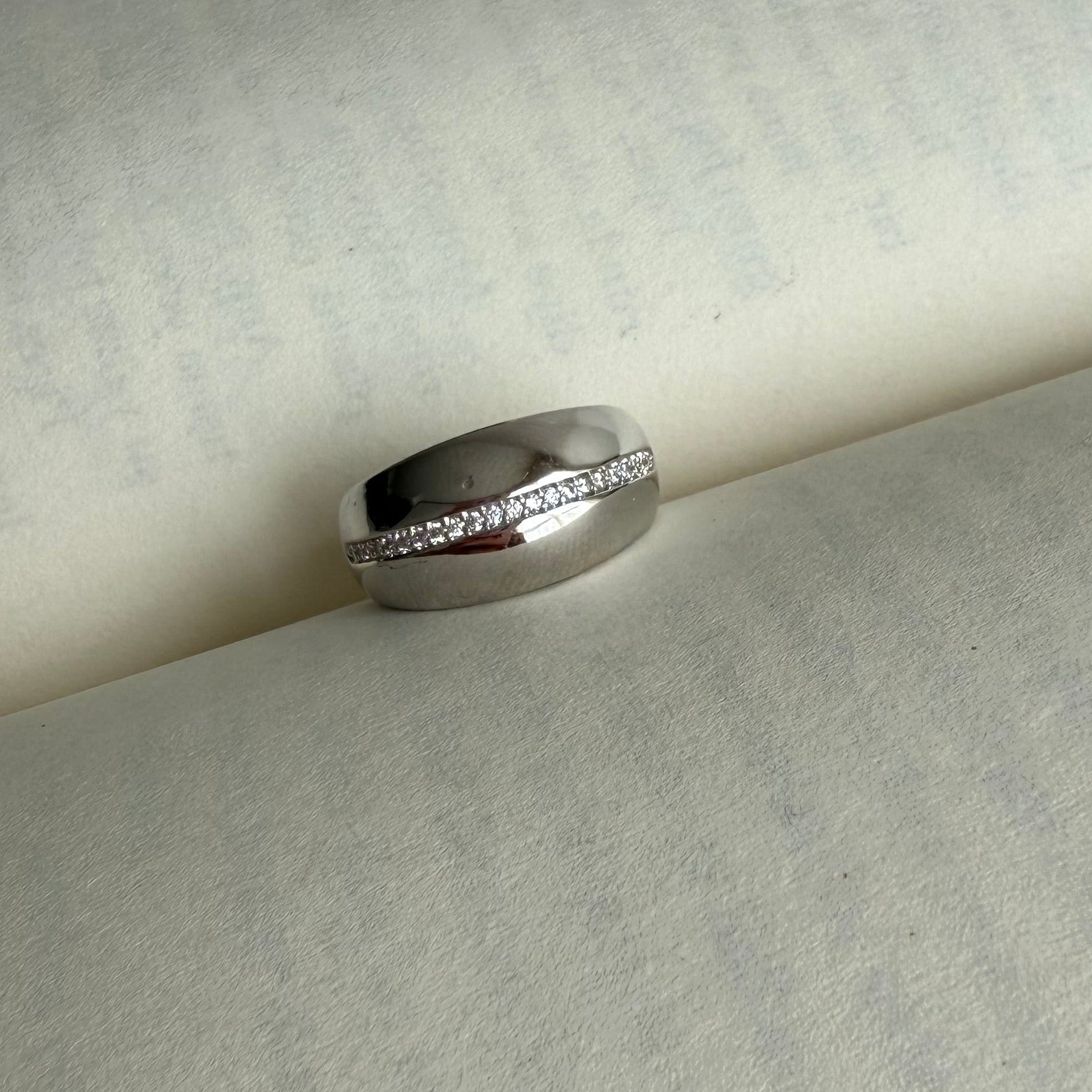 Silver Renk Minimal Taş Şeritli Xuping Kadın Yüzük