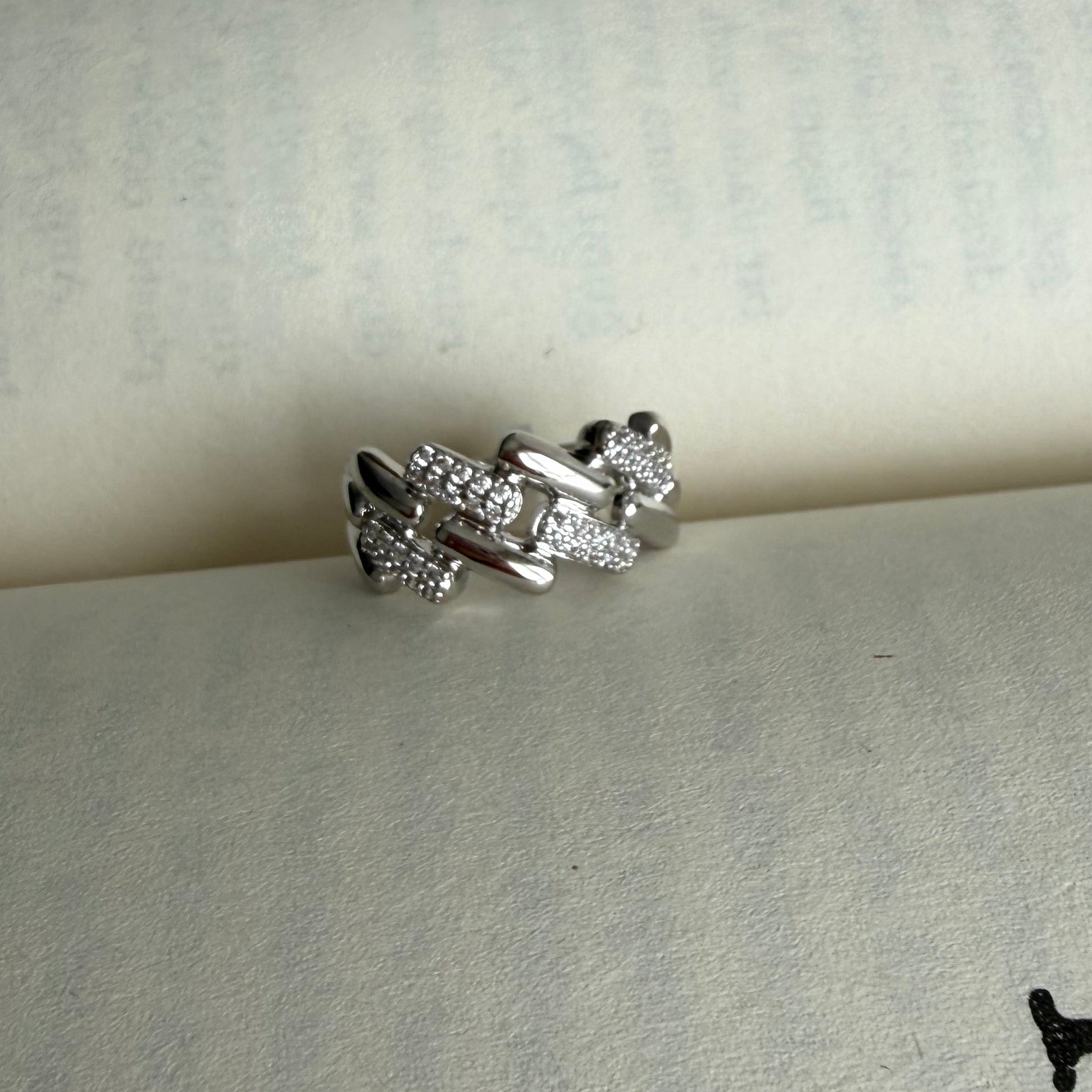 Silver Renk Taşlı Modern Tasarım Xuping Kadın Yüzük