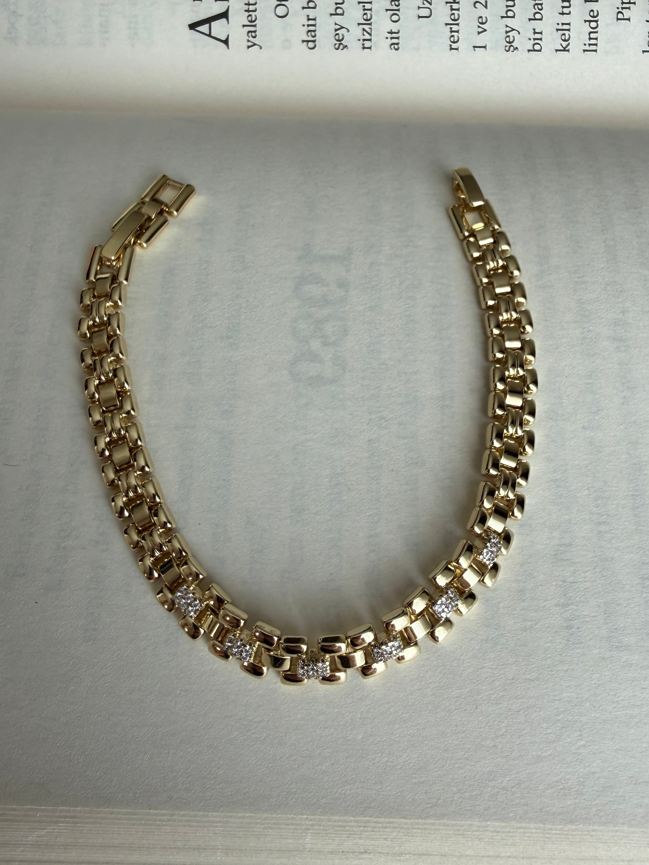 Gold Minimal Taşlı Bileklik
