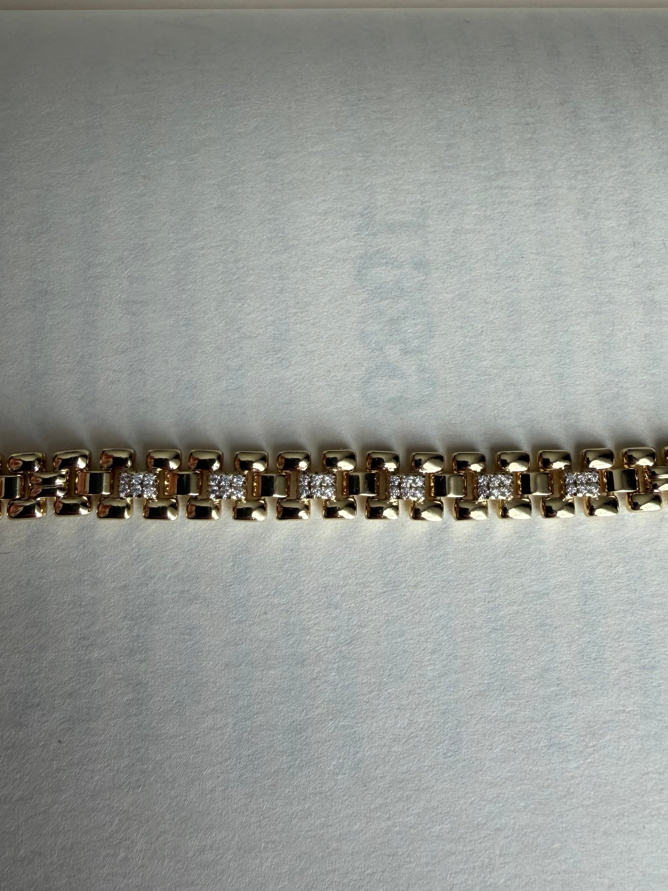 Gold Minimal Taşlı Bileklik