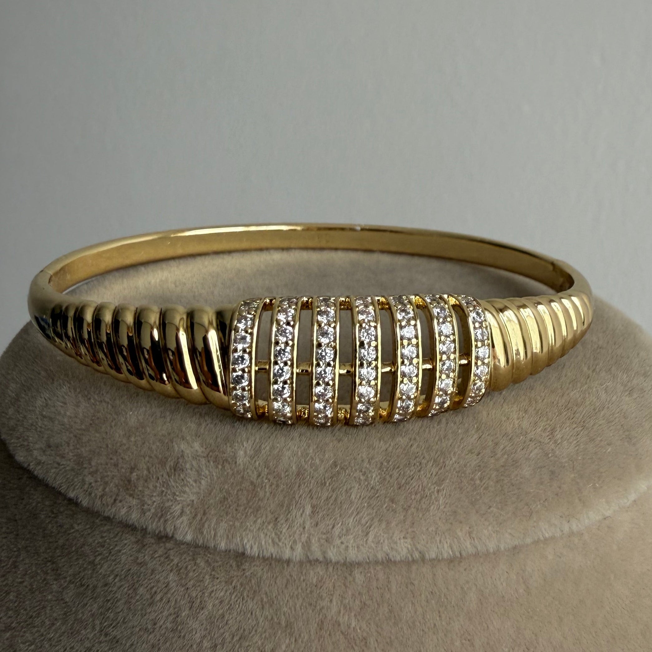 Zirkon Taş Detaylı Gold Bileklik