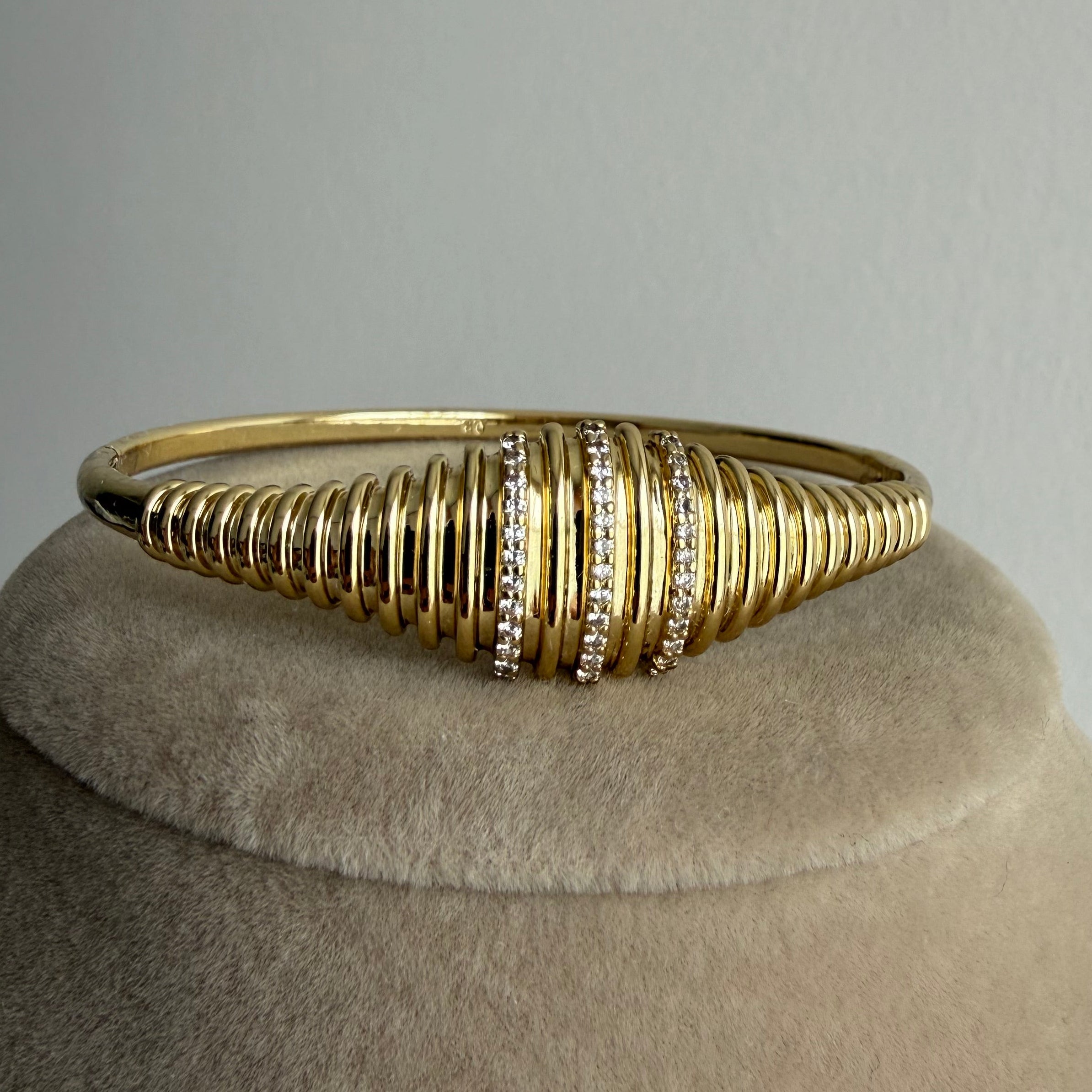 Taş Detaylı Gold Bileklik