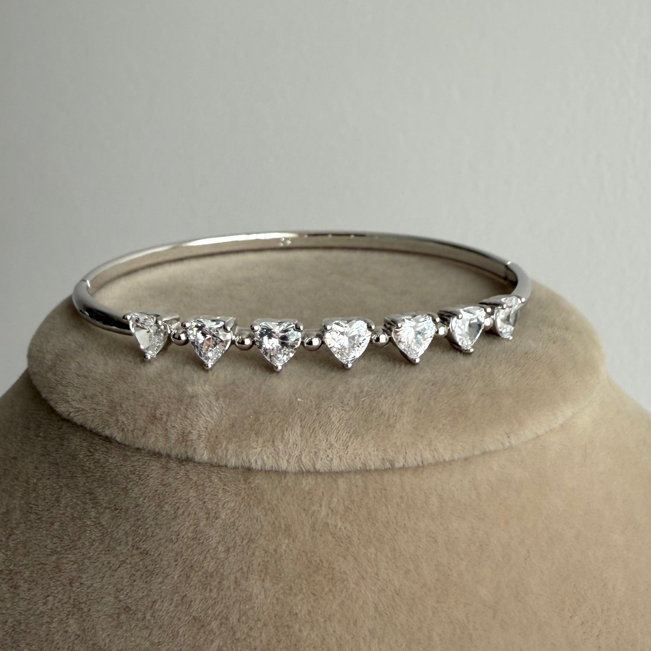 Silver Heart Taşlı Bileklik